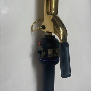 Hot Tools signature series 1” curling iron